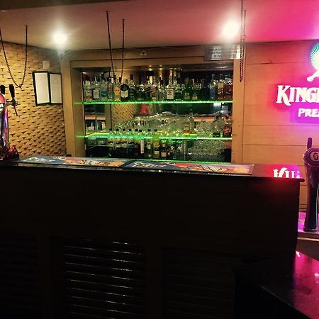 Vivek Hotel ニューデリー エクステリア 写真