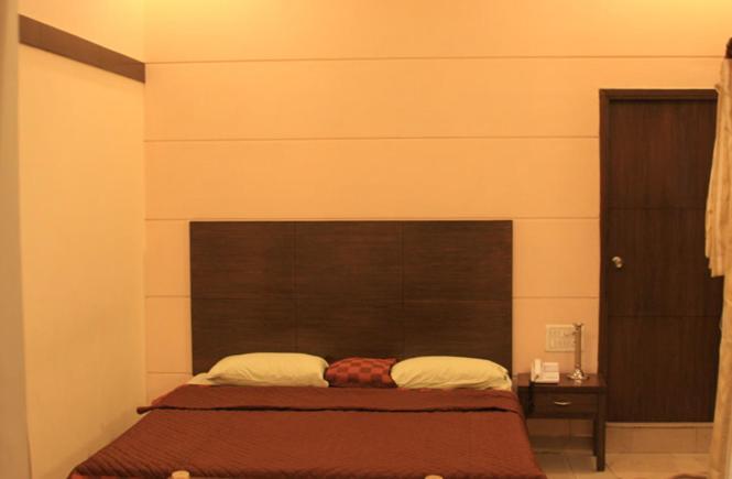 Vivek Hotel ニューデリー エクステリア 写真